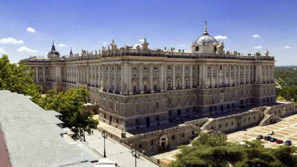 Самый большой в мире дворец