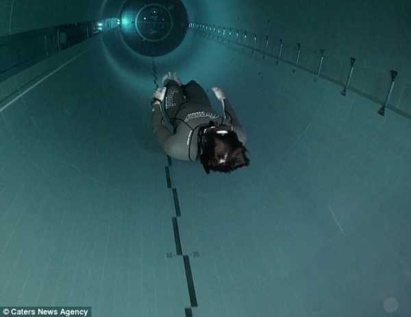 Самый глубокий бассейн в мире фридайвер гийом нери
